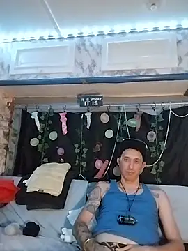 Snapshot of TuzdayG chatting on July 15, 2:46 pm TuzdayG online show from July 15, 2:46 pm