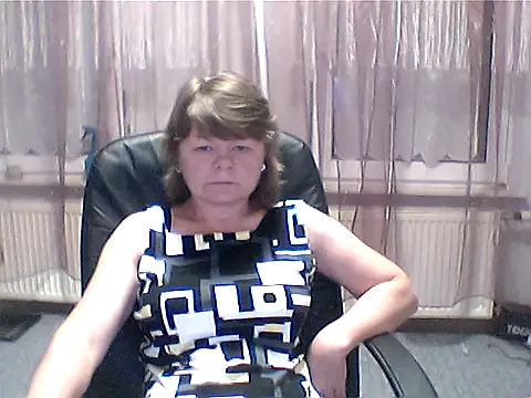 Snapshot of MoonLady40 chatting on June 23, 8:23 am MoonLady40 online show from June 23, 8:23 am