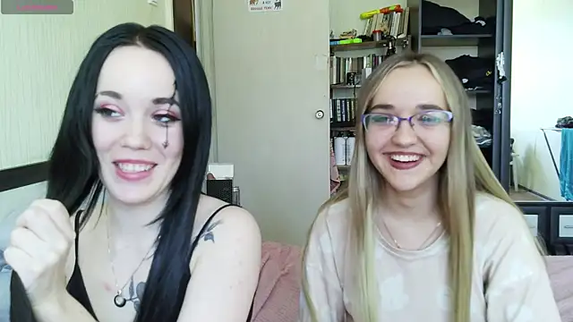 Mia Ellis online show from July 15, 12:01 pm