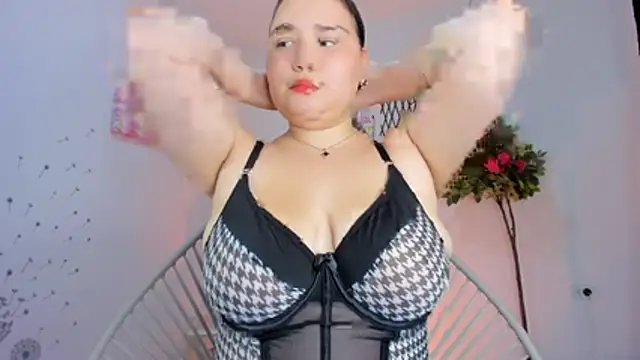  bianca busty online show from June 25, 8:47 pm