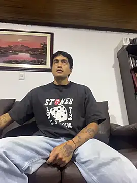 Crisloverrr online show from July 6, 1:34 am