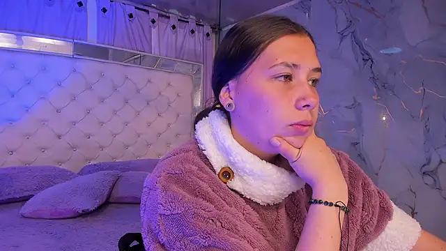 Snapshot of Tifanny-Val chatting on July 30, 11:53 am Tifanny-Val online show from July 30, 11:53 am