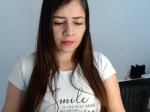 Luna zoe online show from July 1, 9:59 pm