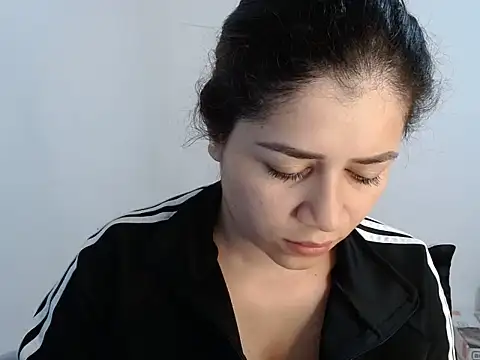 Luna zoe online show from July 8, 4:29 pm