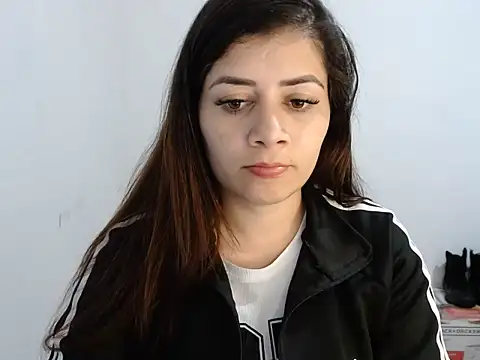 Luna zoe online show from July 5, 3:11 am