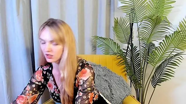 MarielRoloson online show from June 15, 5:12 pm