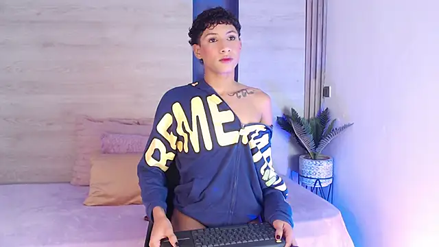 wicked angelXO online show from June 16, 3:28 am