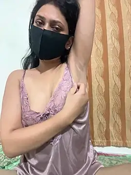 Snapshot of kavyq3791 chatting on August 5, 5:40 pm kavyq3791 online show from August 5, 5:40 pm