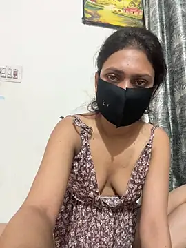 Snapshot of kavyq3791 chatting on July 25, 3:14 am kavyq3791 online show from July 25, 3:14 am