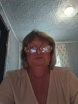 MilashkaCutie50 online show from July 3, 3:35 am