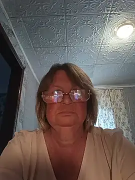 MilashkaCutie50 online show from July 13, 3:50 am