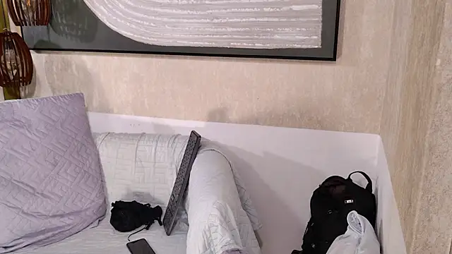 isabelle scott online show from July 17, 3:04 am
