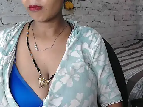 NottyMomo online show from June 17, 5:12 pm