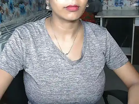NottyMomo online show from July 4, 11:38 am
