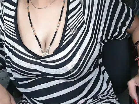 NottyMomo online show from June 14, 6:03 am