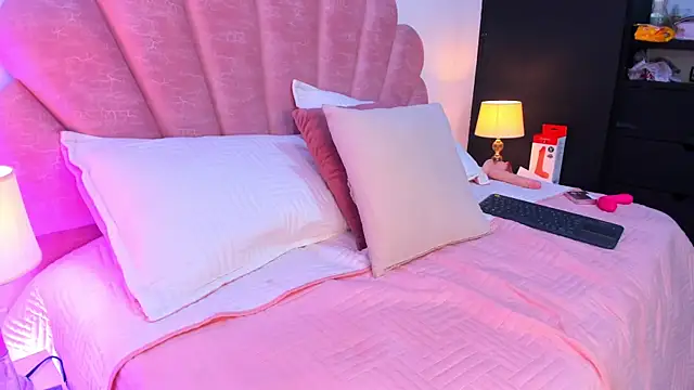 Mommy Big Ass online show from July 4, 10:03 pm