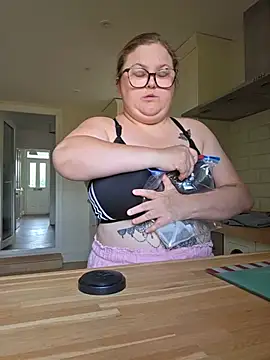 Ivy-Rose-xx online show from July 19, 6:33 am