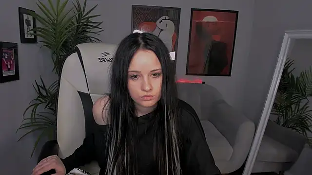 Snapshot of AmeliaRiviera chatting on June 21, 5:35 am AmeliaRiviera online show from June 21, 5:35 am