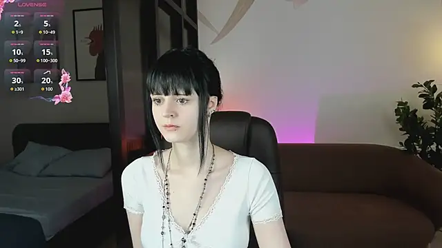 Michelle Rain online show from June 17, 7:30 am