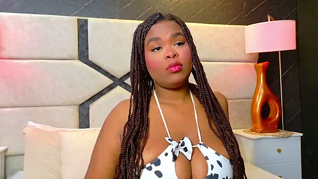 Snapshot of EbonyHenner chatting on July 10, 12:05 pm EbonyHenner online show from July 10, 12:05 pm