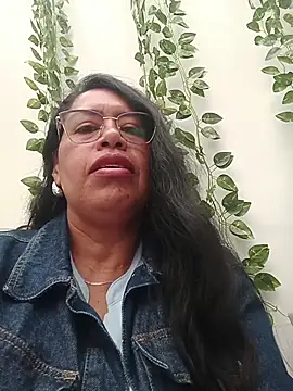 Snapshot of Emilif_ chatting on July 31, 3:09 pm Emilif online show from July 31, 3:09 pm