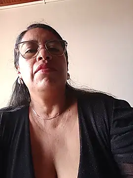 Snapshot of Emilif_ chatting on July 20, 2:41 pm Emilif online show from July 20, 2:41 pm