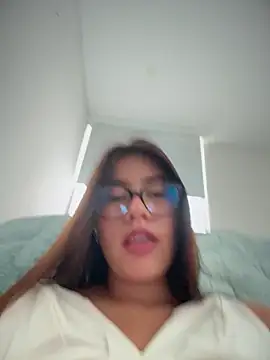 Saracalderon online show from June 26, 11:49 am