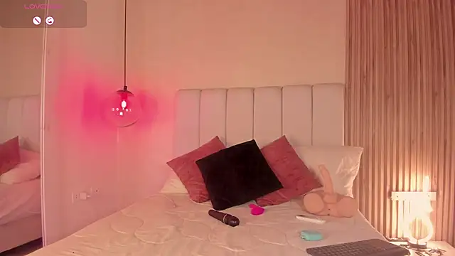 Yourliaaa online show from July 28, 4:31 am