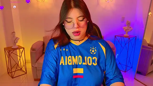 MilaCravee online show from July 3, 2:34 pm