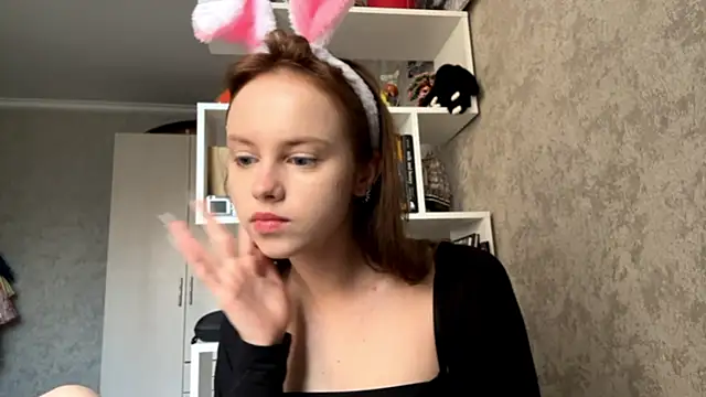 Mollybeans online show from July 14, 3:18 pm