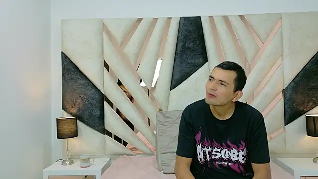 LunaySebastian online show from June 24, 2:59 pm