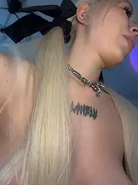 MaryChanXO online show from August 3, 4:09 am