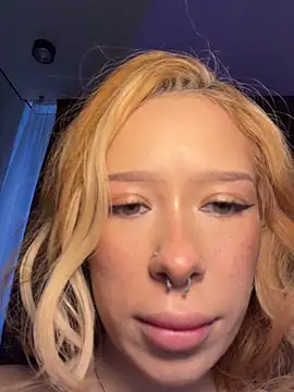 MaryChanXO online show from June 20, 4:06 am