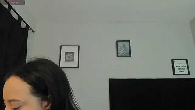 Snapshot of Sara_B chatting on July 17, 6:05 pm Sara B online show from July 17, 6:05 pm