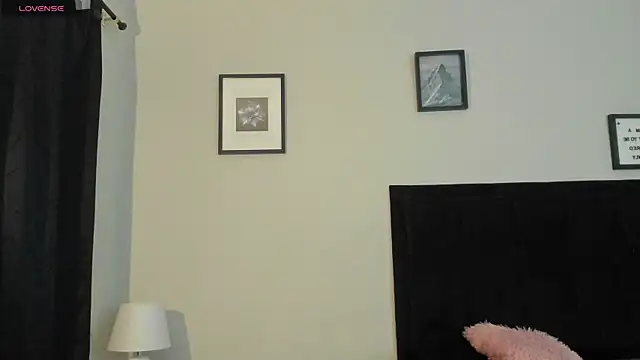 Snapshot of Sara_B chatting on July 26, 6:04 pm Sara B online show from July 26, 6:04 pm
