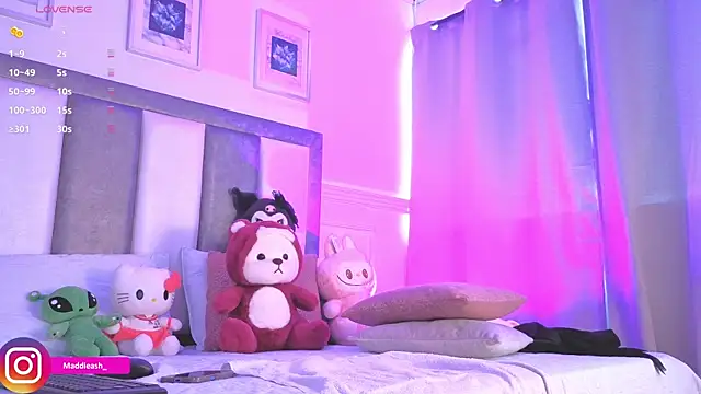 MadieAsh online show from July 29, 9:03 pm