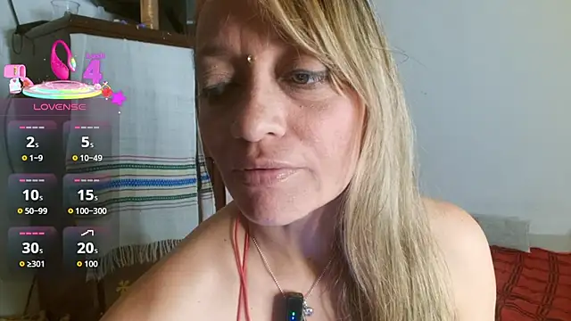 Snapshot of laemma81 chatting on June 24, 11:13 pm laemma81 online show from June 24, 11:13 pm