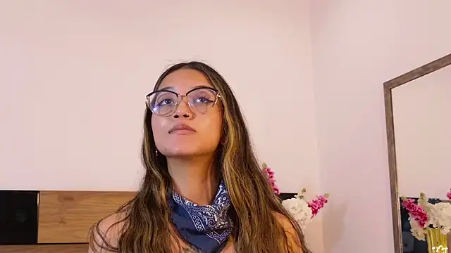 CassieMills online show from July 4, 11:53 pm
