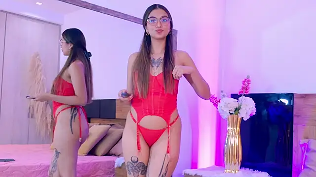 CassieMills online show from July 16, 6:05 pm