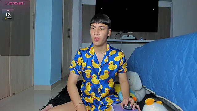 Angel  TheKing online show from June 17, 11:14 pm
