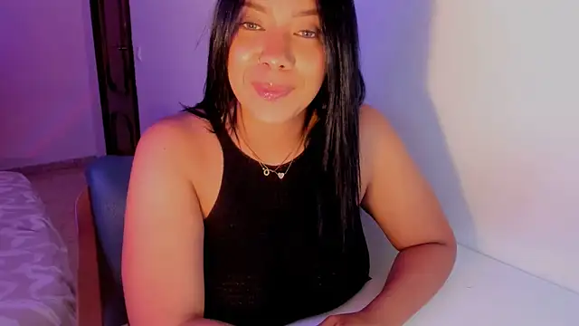 Snapshot of NicolePasqualott chatting on June 6, 7:41 pm NicolePasqualott online show from June 6, 7:41 pm