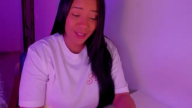 NicolePasqualott online show from February 4, 8:37 pm