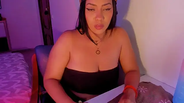 Snapshot of NicolePasqualott chatting on June 21, 8:14 pm NicolePasqualott online show from June 21, 8:14 pm