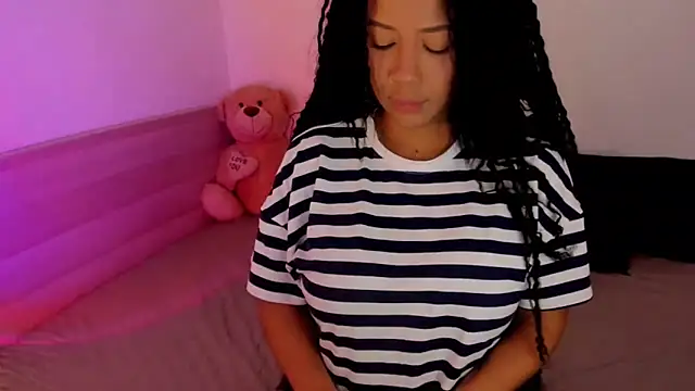 NicolePasqualott online show from November 18, 7:28 pm