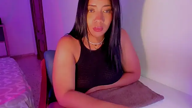 NicolePasqualott online show from May 16, 8:19 pm