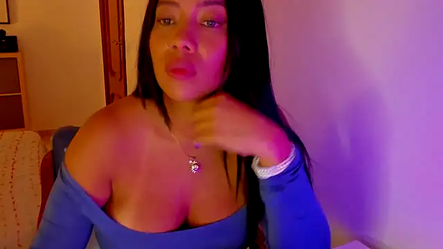 Snapshot of NicolePasqualott chatting on September 13, 8:20 pm NicolePasqualott online show from September 13, 8:20 pm