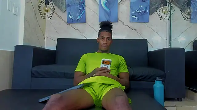 yulian23  online show from July 21, 7:15 pm