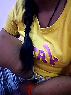 Snapshot of Kajal_baby76 chatting on June 14, 11:33 am Kajal baby76 online show from June 14, 11:33 am