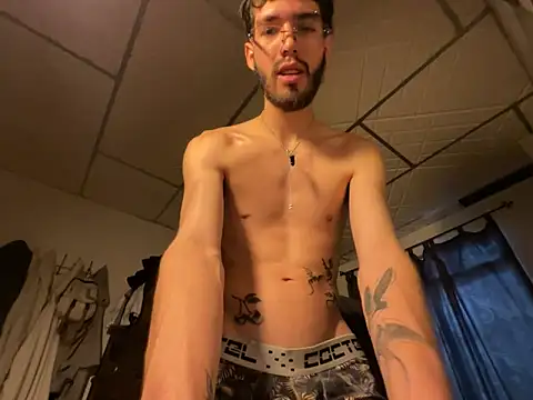 Leo Saint  online show from June 14, 7:26 pm
