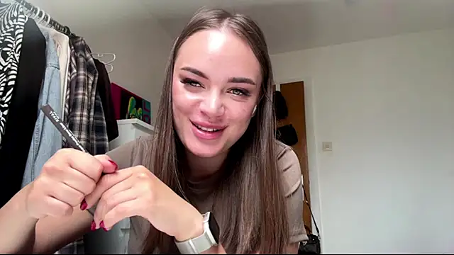 beautifulMira online show from June 14, 11:11 am